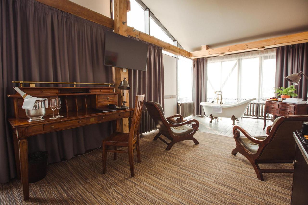 Promenade Hotel リエパーヤ エクステリア 写真 A suite at the hotel