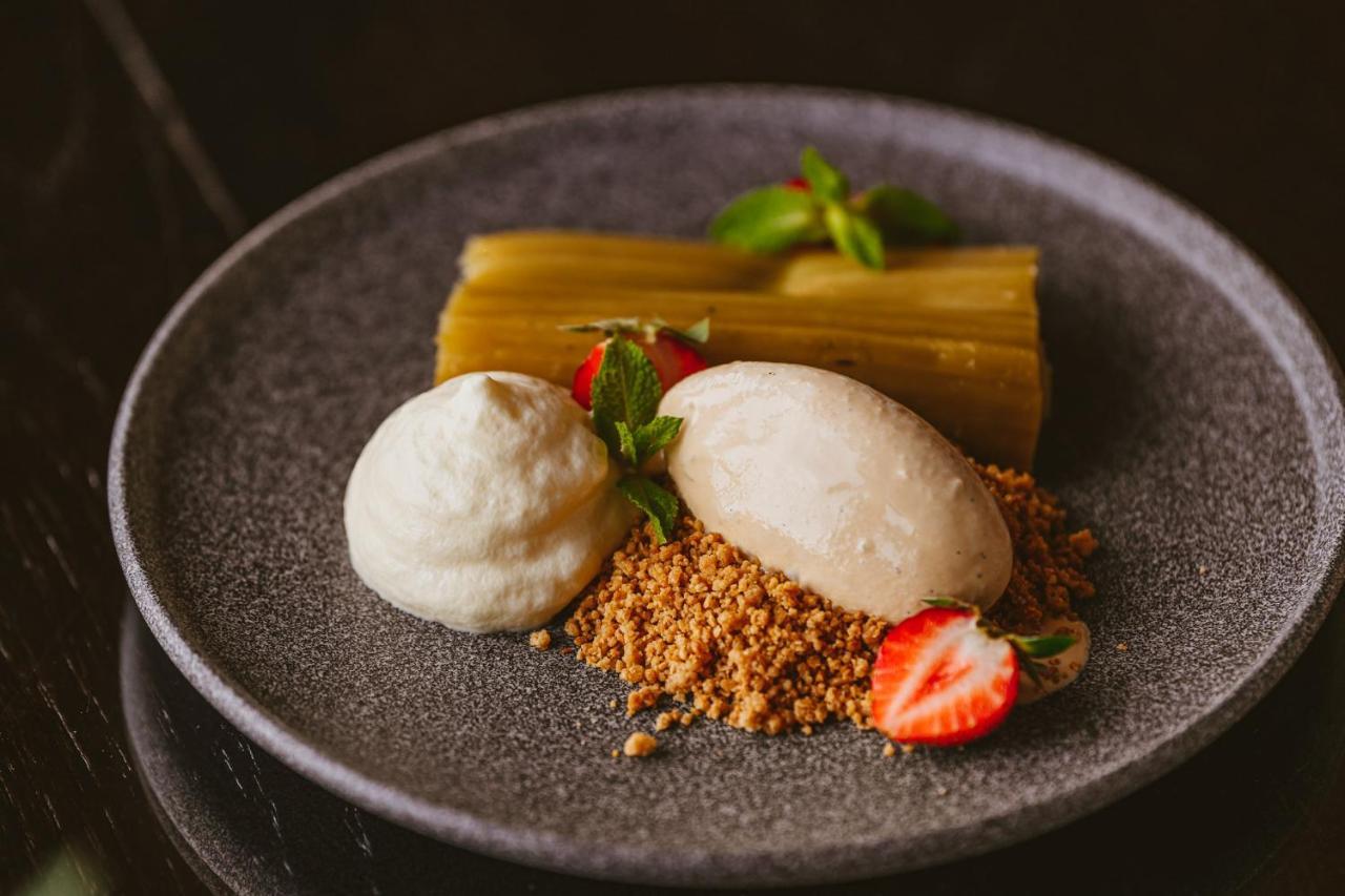 Promenade Hotel リエパーヤ エクステリア 写真 A dessert