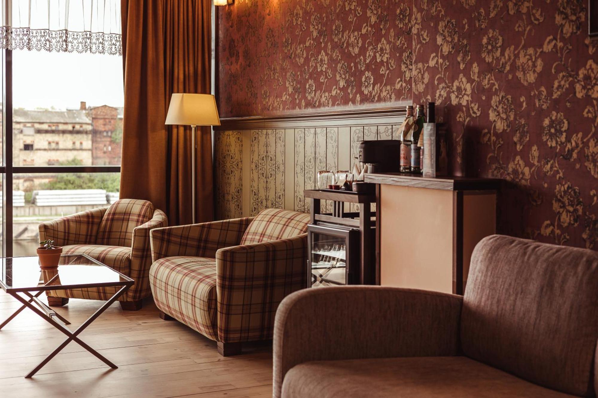 Promenade Hotel リエパーヤ エクステリア 写真 A room at the hotel