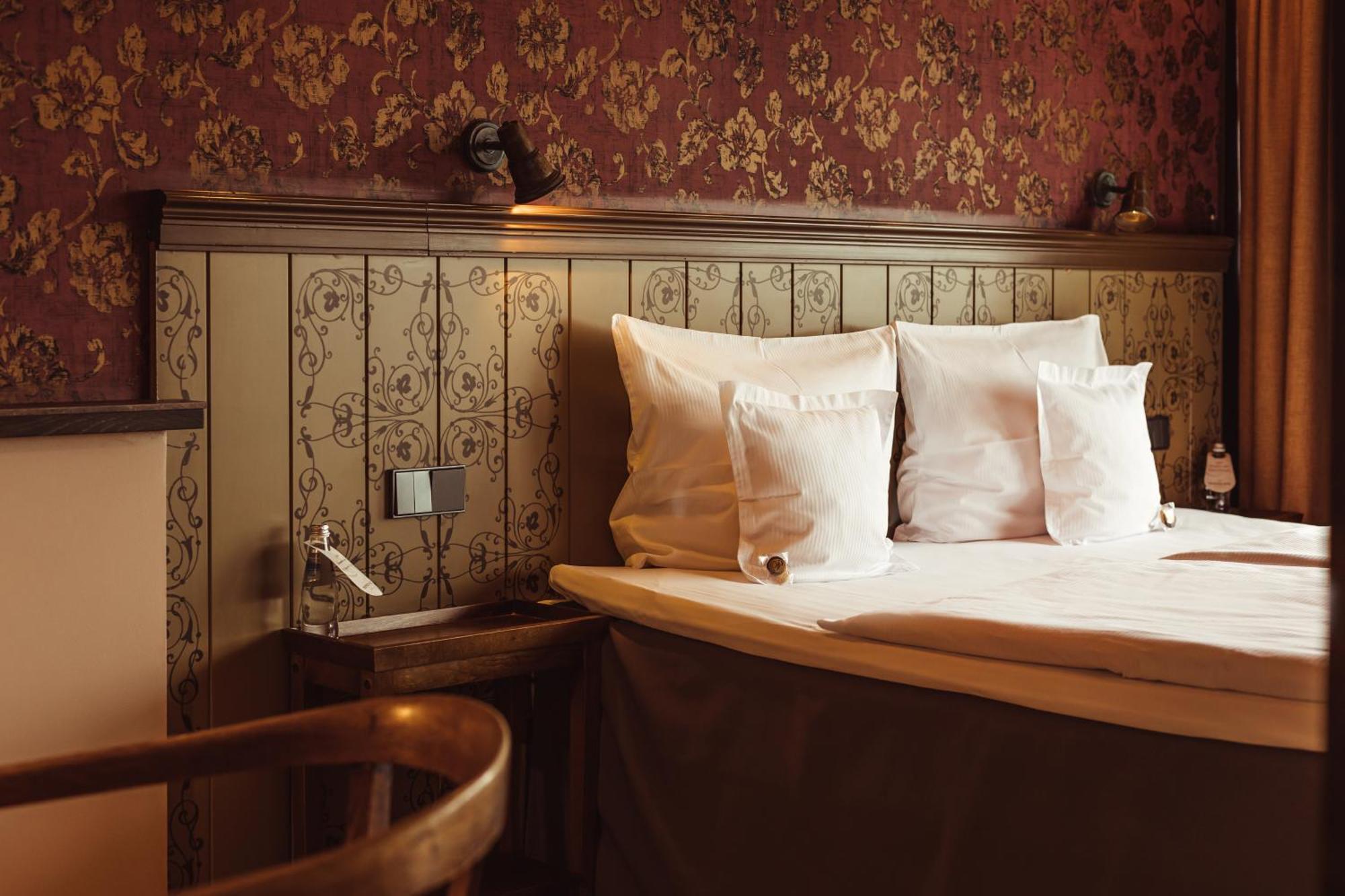 Promenade Hotel リエパーヤ エクステリア 写真 A room at the hotel