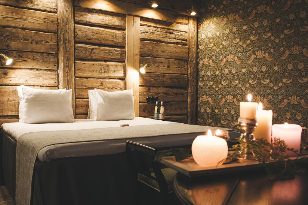 Promenade Hotel リエパーヤ エクステリア 写真 A room at the Hotel de la Poste