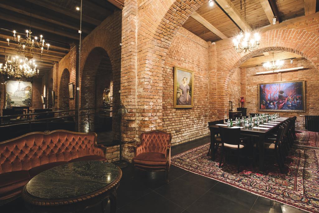 Promenade Hotel リエパーヤ エクステリア 写真 The interior of the restaurant